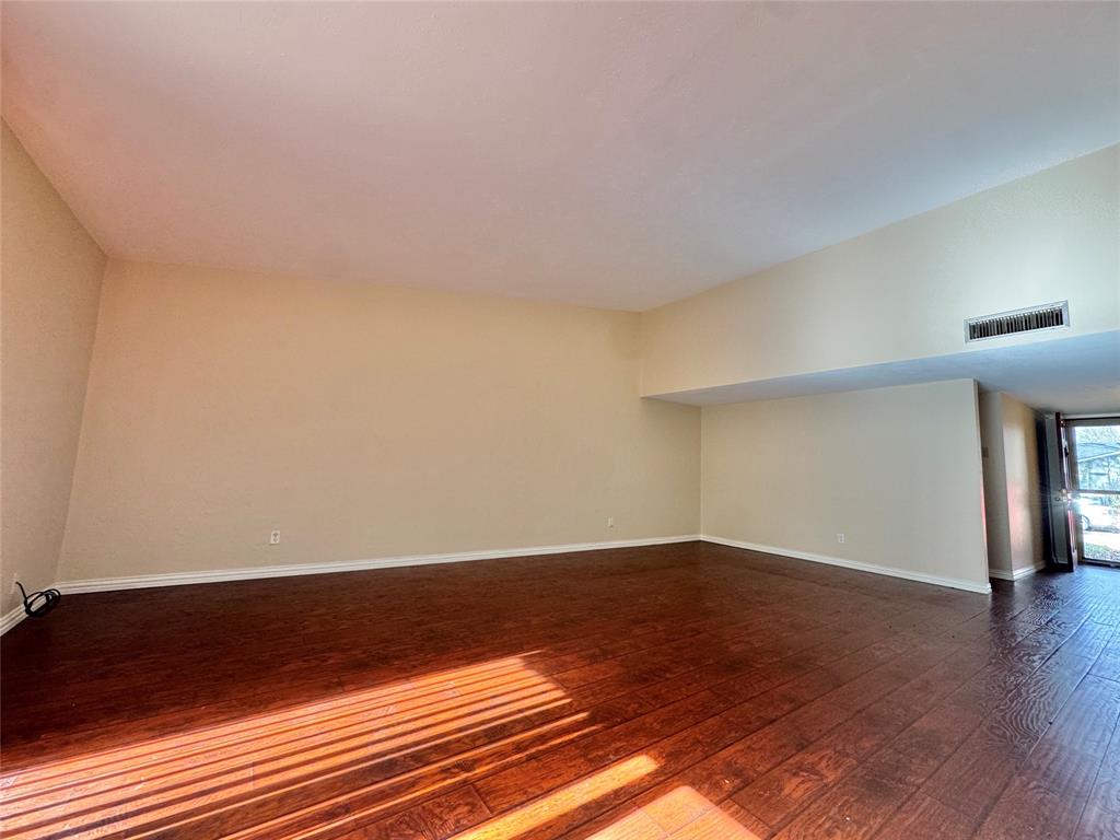 Oaks 01 - Residential