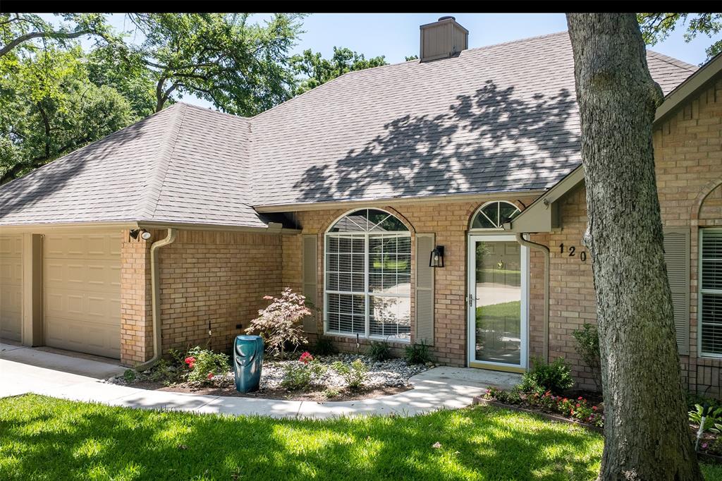 120 ROYALWOOD Drive
