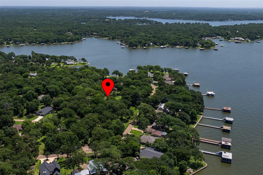 120 ROYALWOOD Drive