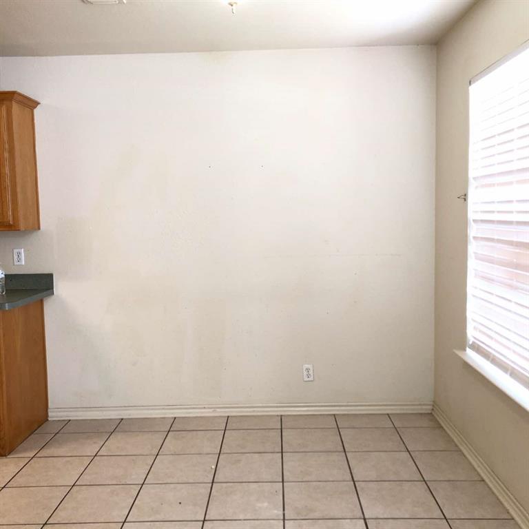 1326 S Travis Street 1328