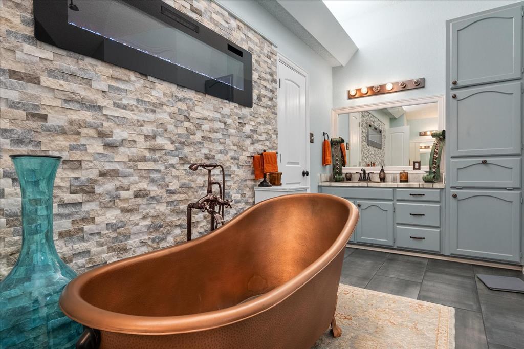 R000068349 - Residential