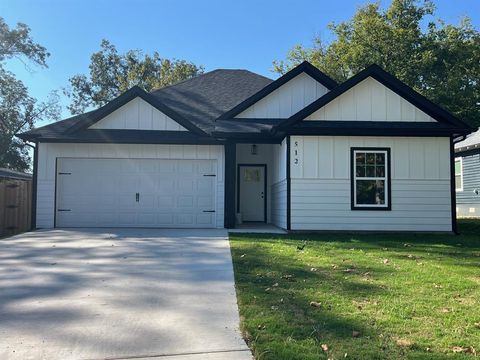512 E Gandy Street Denison TX 75021