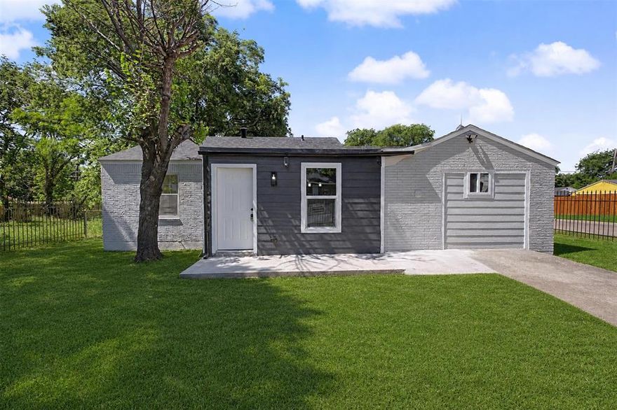 Welcome home to this stunning 4-bedroom 2-bathroom home! Completely move-in ready! As you drive up you will be greeted with a gate to ensure privacy for your spacious corner lot. This property includes a concrete driveway to your covered 1-car garage. The garage is very conveniently attached to your home. Inside, the open-concept layout connects the living, dining, and kitchen areas, creating a comfortable and functional space for everyday living. Don't miss the beautiful quartz and gold finishes. You will also find 4 great-sized bedrooms all with brand new carpet and their own ceiling fan with a hand-held control. You will also enjoy the fully updated restrooms that showcase modern touches with beautiful gold hardware.
In the backyard, you will find a fully fenced backyard providing you privacy with a unique outdoor area that’s great for relaxing or spending time with friends and family.
New items in this home include a new roof, new HVAC, new water heater, new carpet, new flooring, new windows, new trim, new texture and paint, new restrooms, new kitchen with beautiful quartz countertops, and new cabinets! You do not want to miss your chance to see this one!
