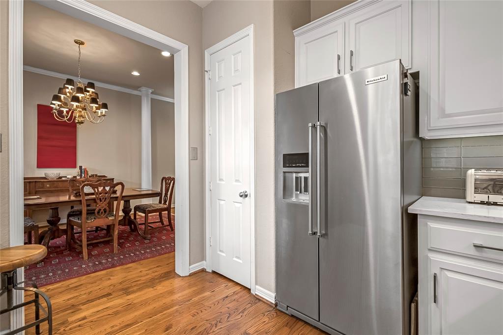 4508 Bowser - Residential