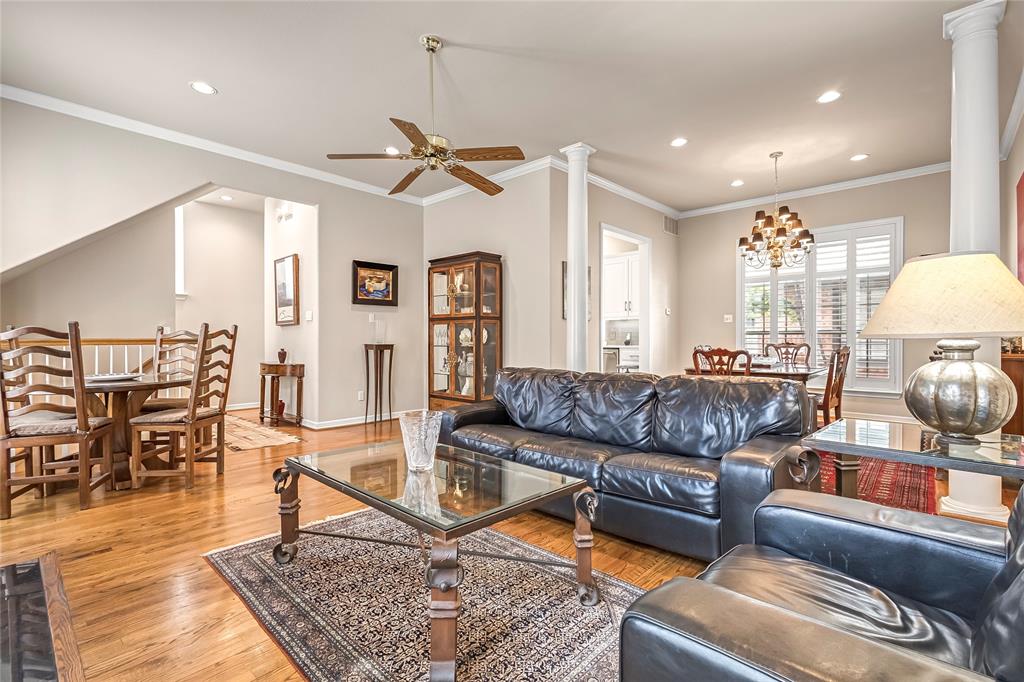 4508 Bowser - Residential