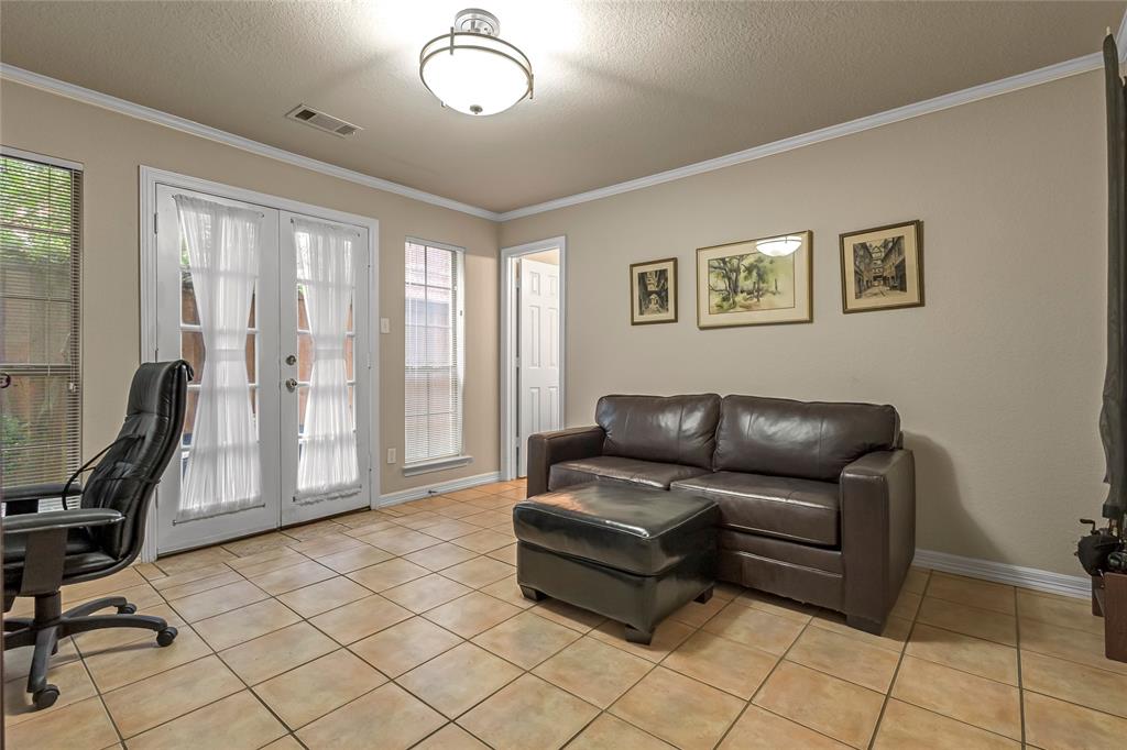 4508 Bowser - Residential