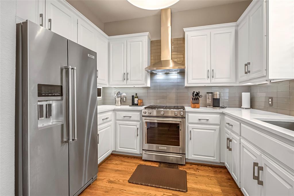 4508 Bowser - Residential