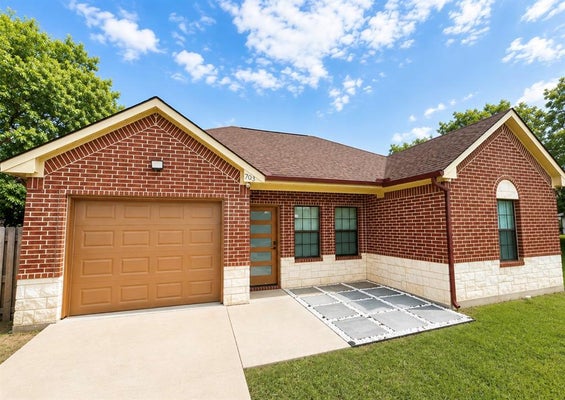 703 PERRY AVE, WAXAHACHIE, TX 75165 - Image dda5cd596479c235cc885ef6f9ccc8bf/3147952219