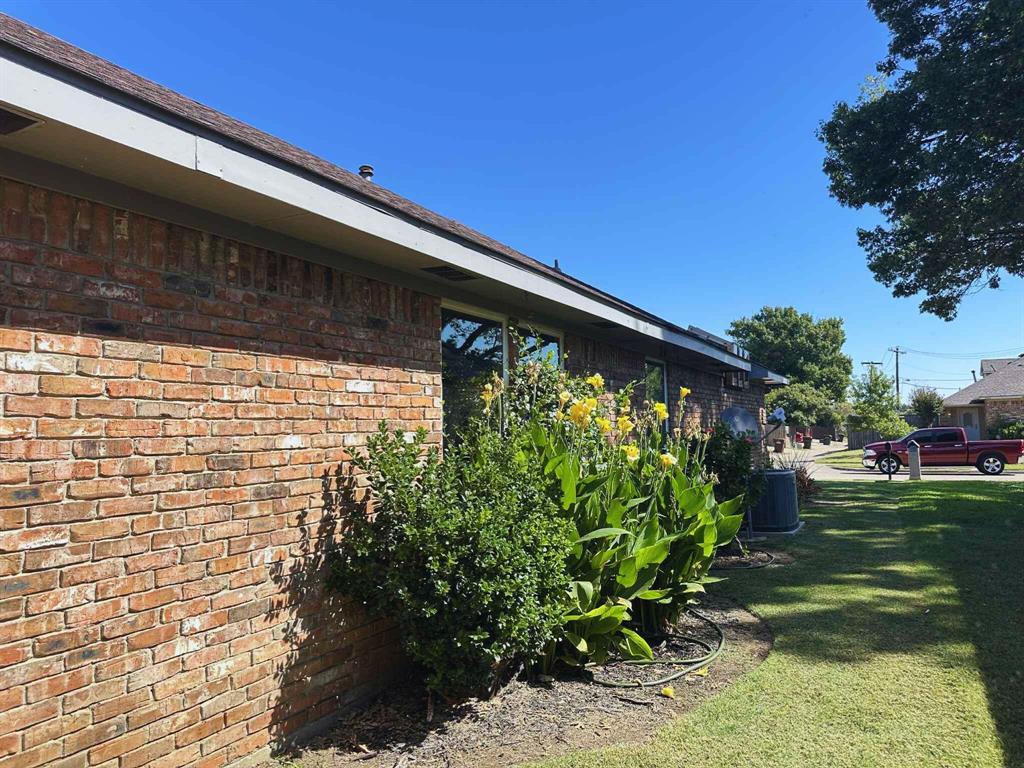 3405 Wells Drive
