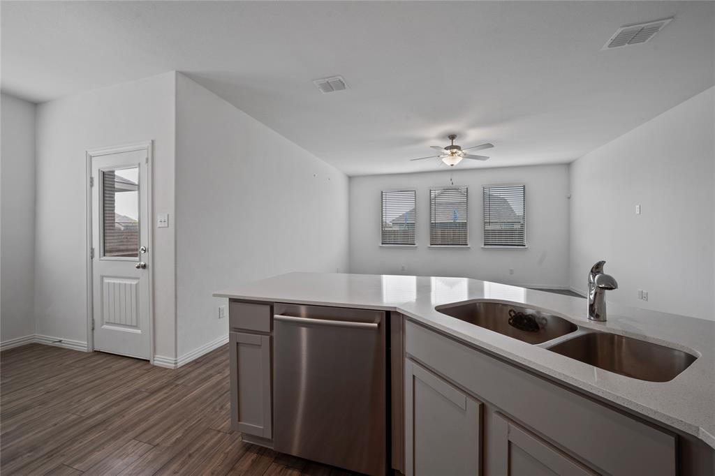 Preserve At Honeycreek Ph 1 - Residential Lease