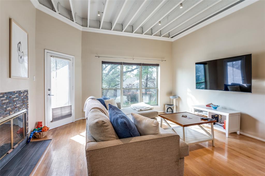 Richmond Condos - Residential Lease