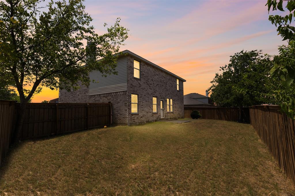 5613 Camarillo Drive
