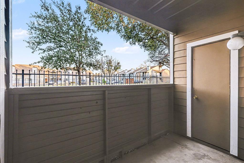 Meadows Condo - Residential