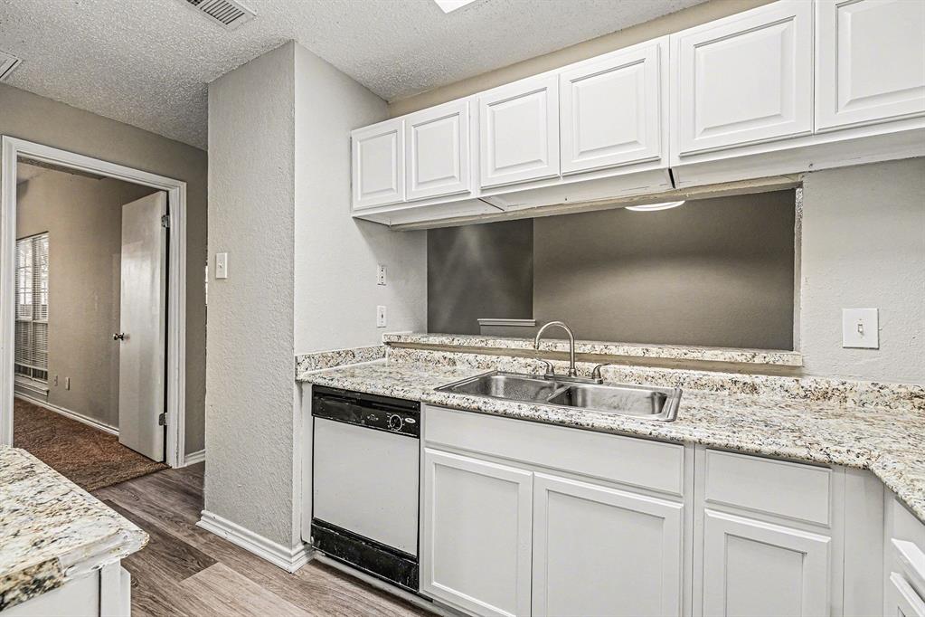 Meadows Condo - Residential