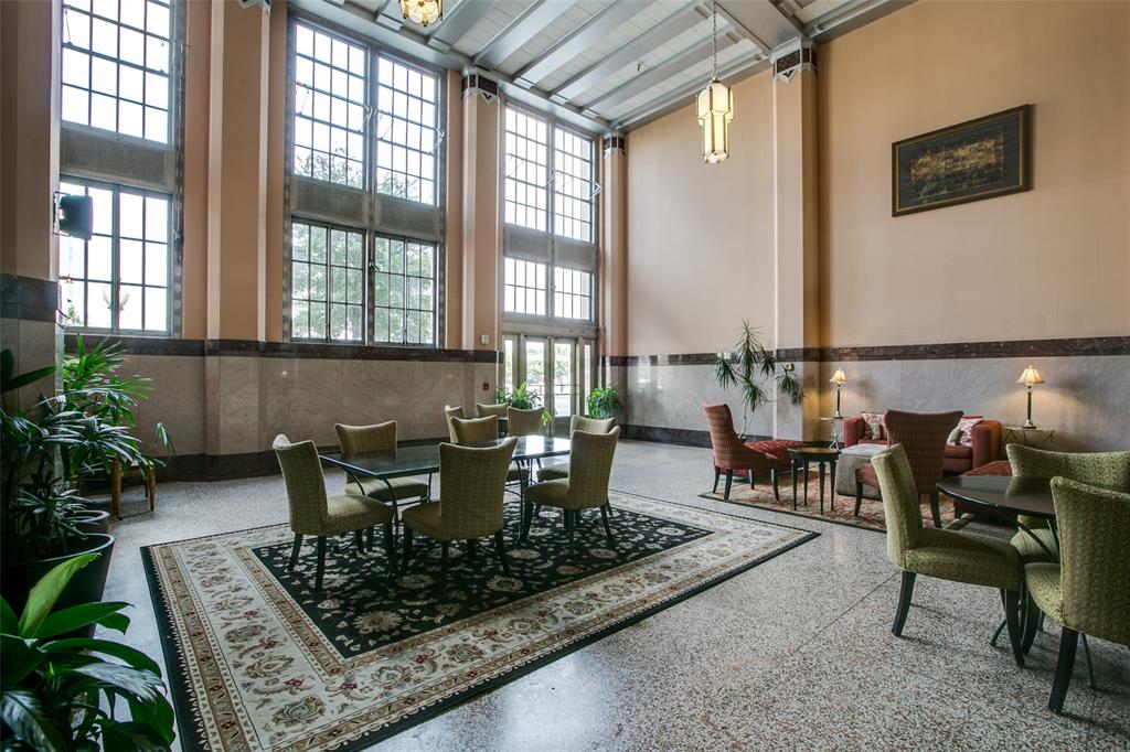 Texas & Pacific Lofts Condo - Residential