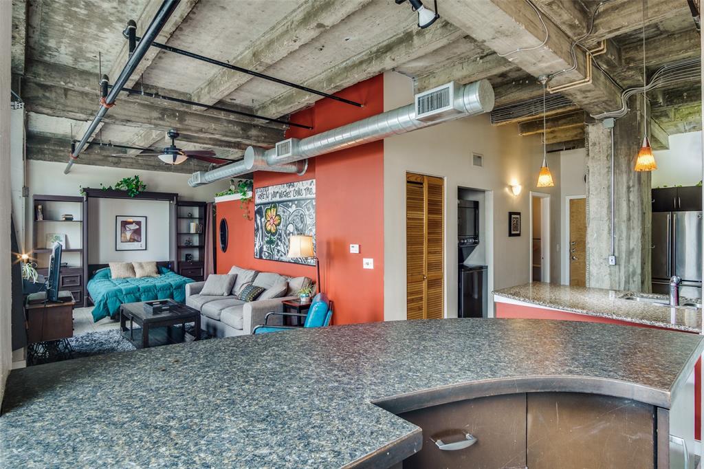 Texas & Pacific Lofts Condo - Residential