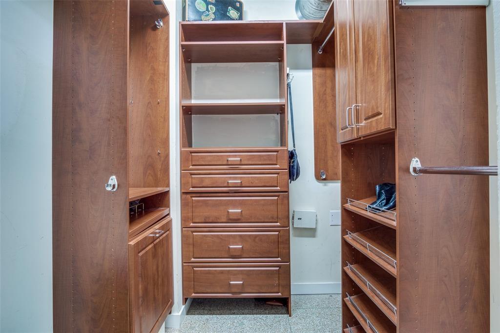 Texas & Pacific Lofts Condo - Residential