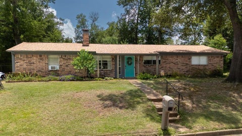 Photo of 225 Powell Drive, Tyler, TX 75703 (MLS # 21402715)