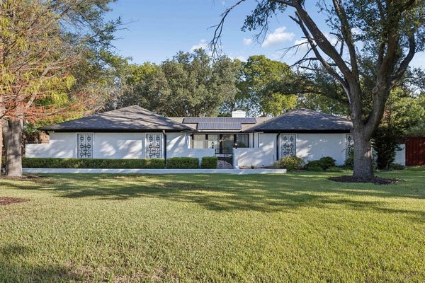 18 LEGEND RD, BENBROOK, TX 76132 - Image ddb347327ad3c9a47947ef4426374133/971089771