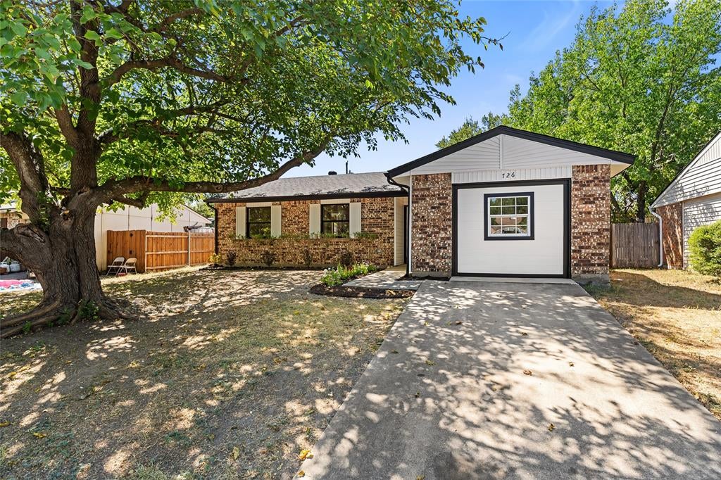 726 Holliday Lane