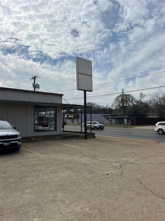 Parmer SUR - Commercial Sale