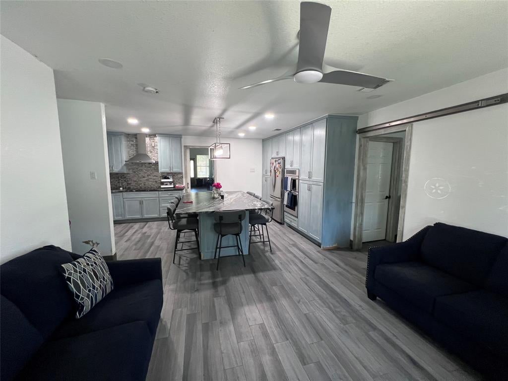 Photo of 201 Darien Drive, Mesquite, TX 75149 (MLS # 21420255)