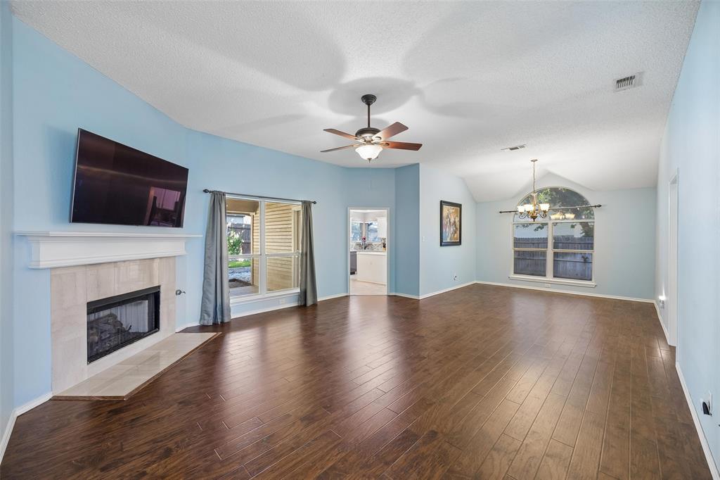 905 Forest Hollow Drive
