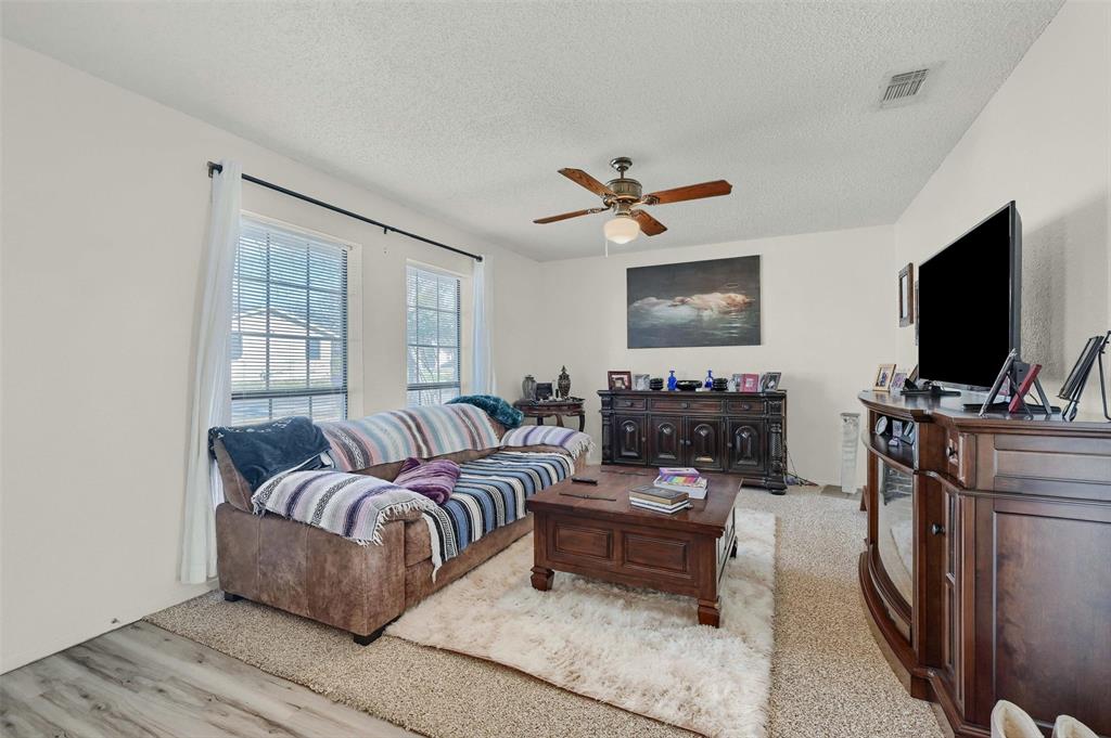 806-808 W Belden Street