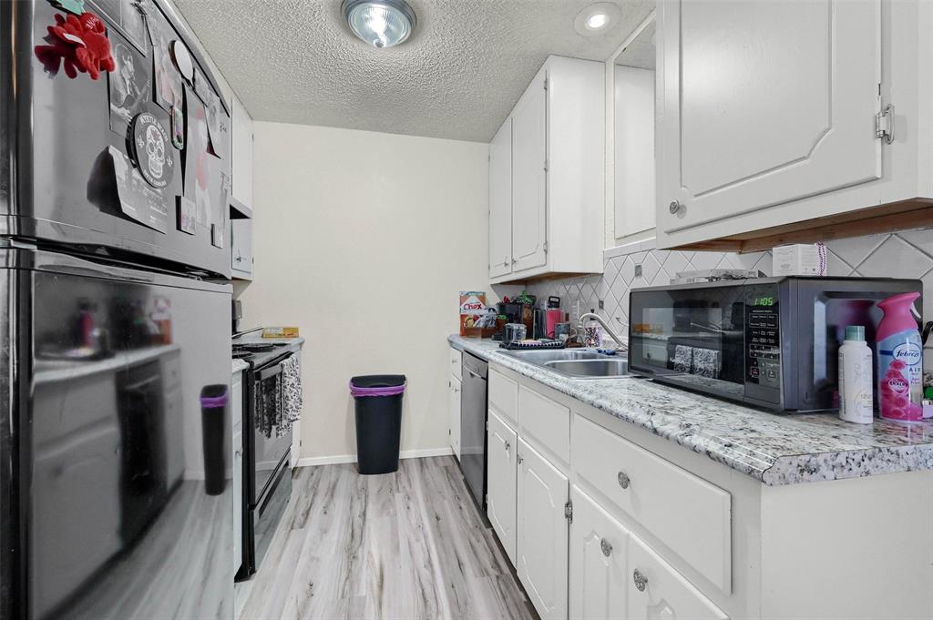 806-808 W Belden Street