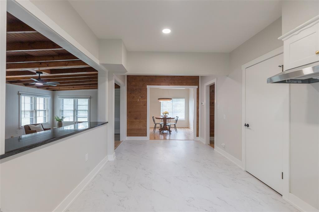 Lunatic Asylum Lands Taylor - Residential