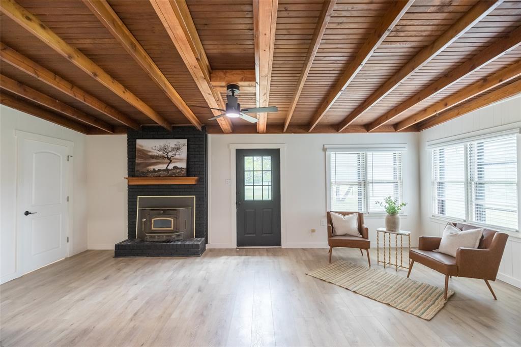 Lunatic Asylum Lands Taylor - Residential