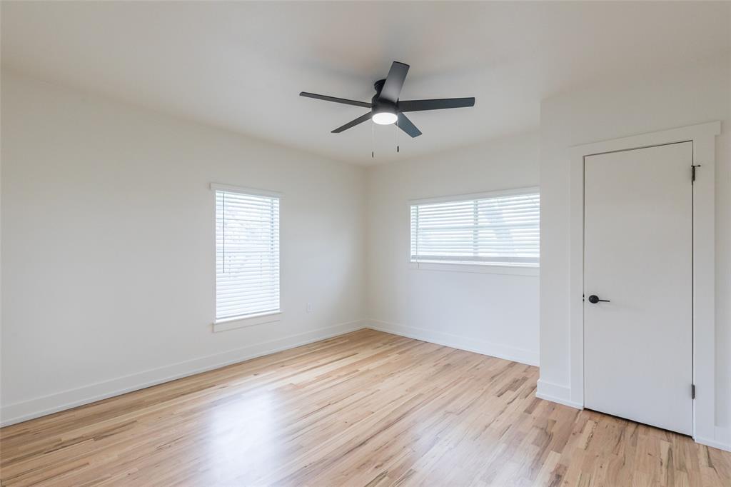 Lunatic Asylum Lands Taylor - Residential