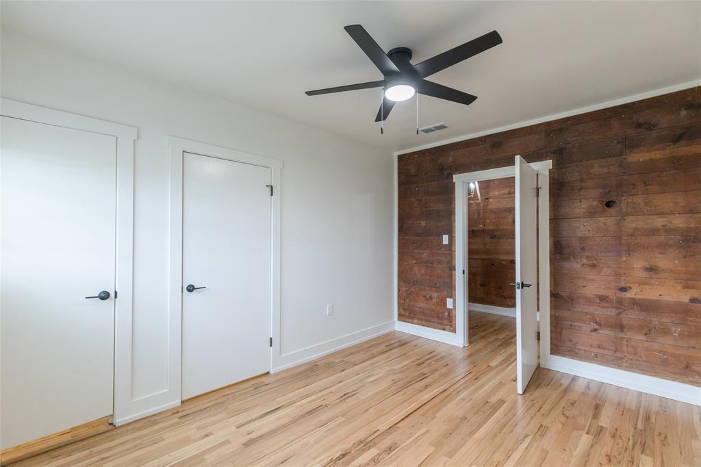 Lunatic Asylum Lands Taylor - Residential