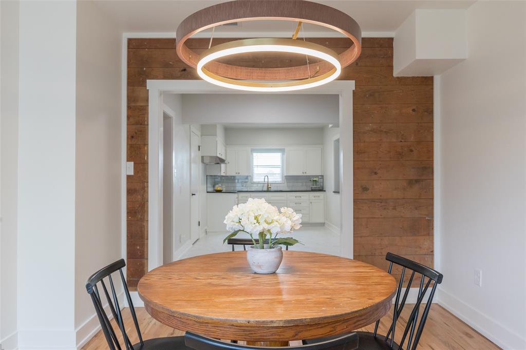 Lunatic Asylum Lands Taylor - Residential