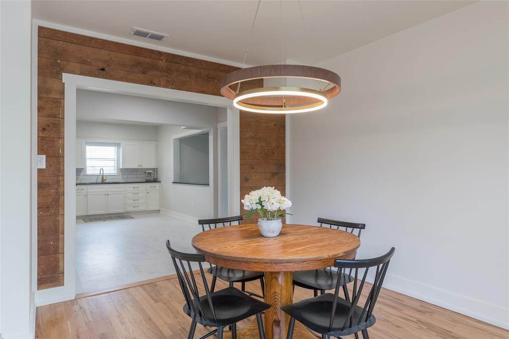 Lunatic Asylum Lands Taylor - Residential