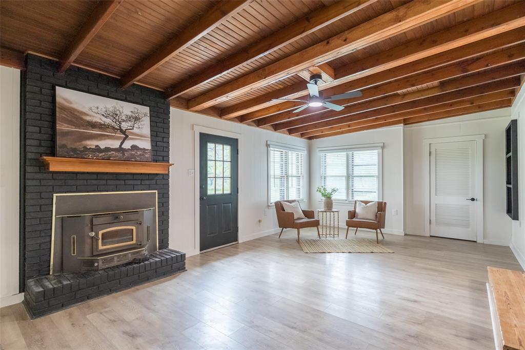 Lunatic Asylum Lands Taylor - Residential