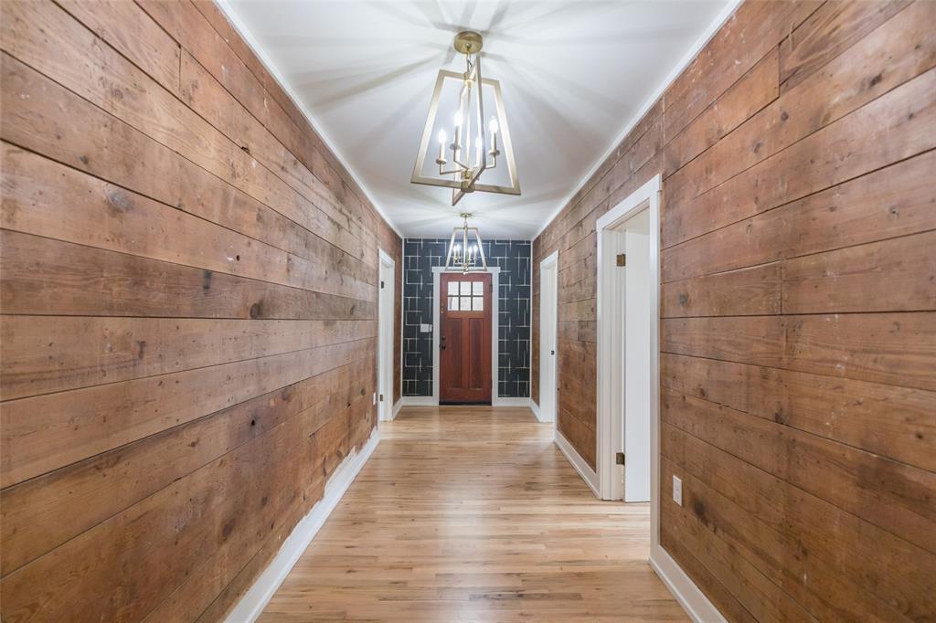 Lunatic Asylum Lands Taylor - Residential