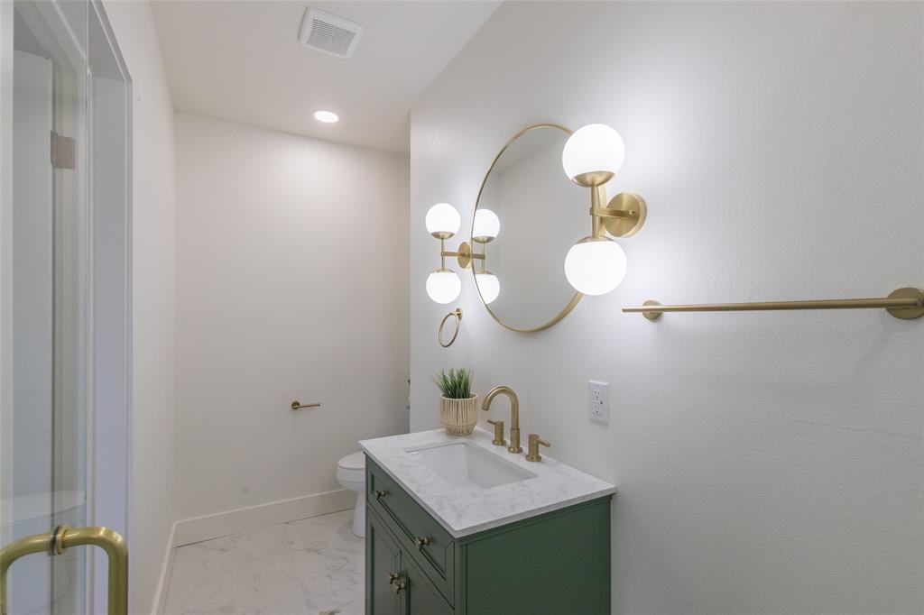 Lunatic Asylum Lands Taylor - Residential