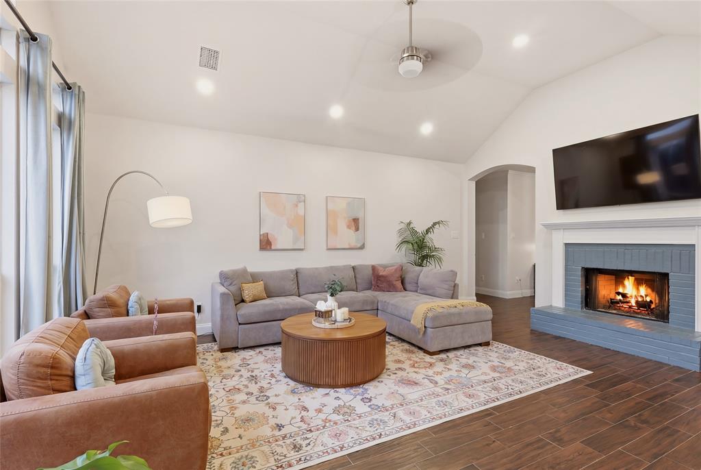 3908 Cloudcrest Drive