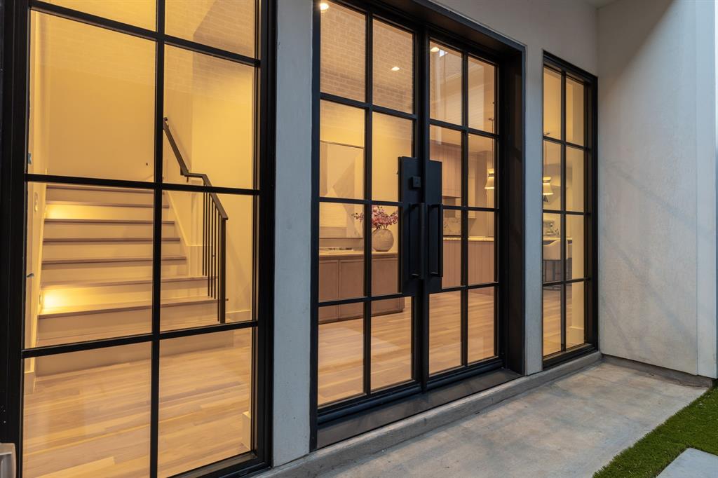 4031 Herschel Avenue