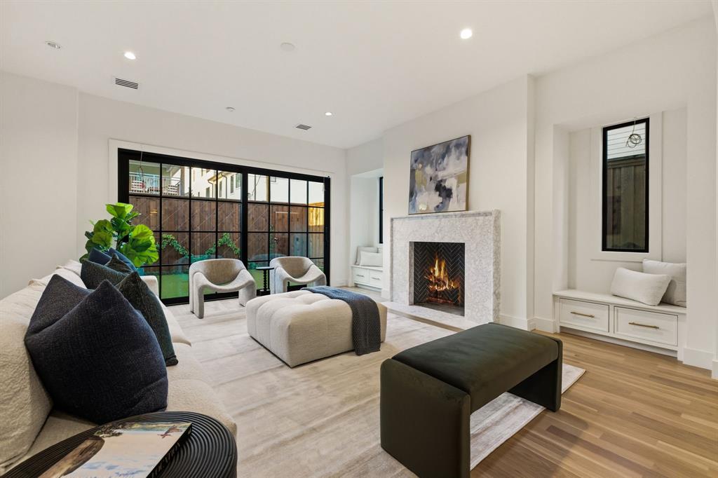 North Oak Lawn - Residential