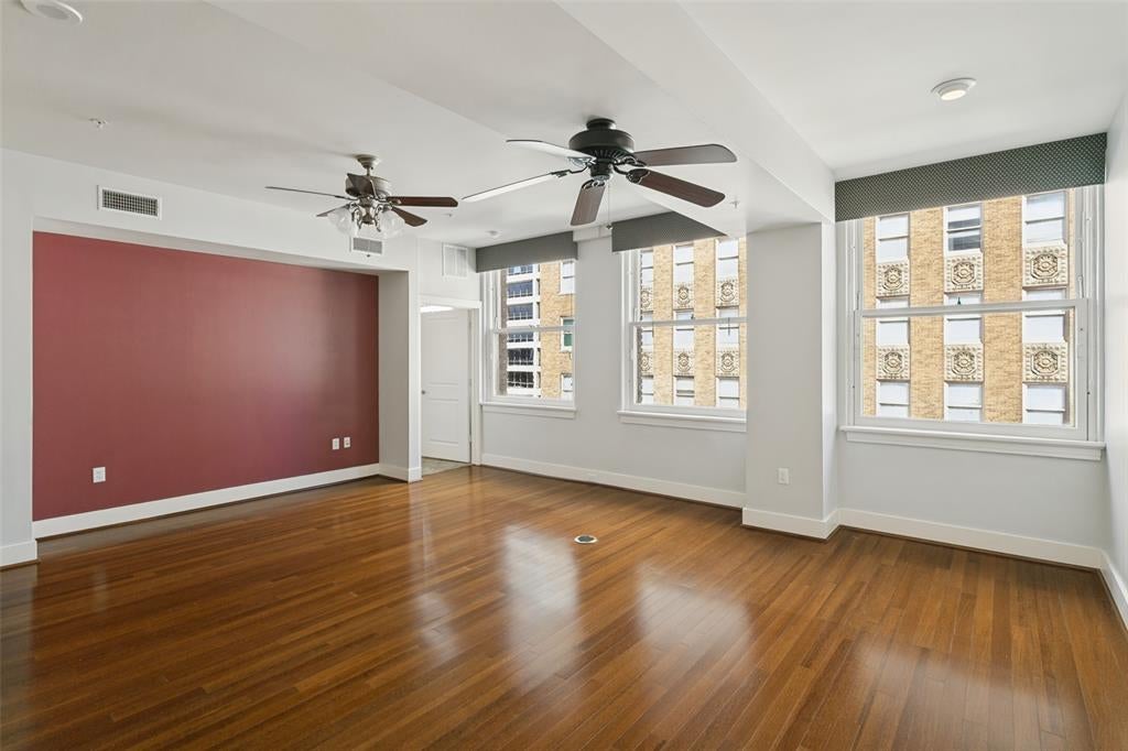 411 W 7th Street 707