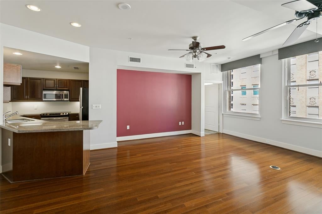 411 W 7th Street 707