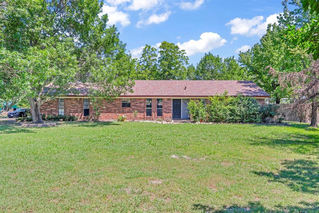 104 Willow Lake Lane