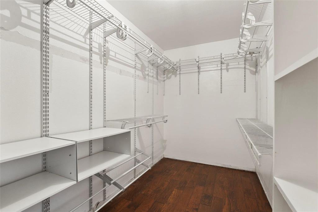 D-Ew Babb Surv Abs 33 - Residential Lease