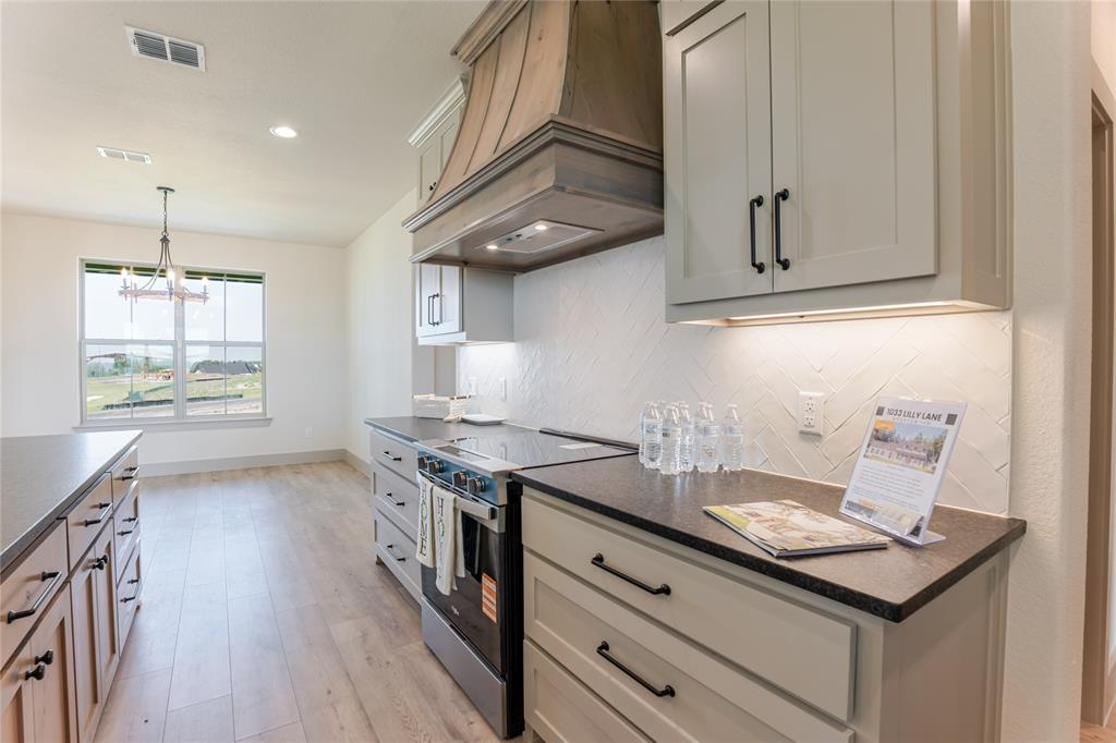 Greyhound Landing - Residential