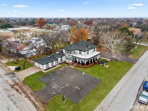 405 W Gilbert Street Henrietta TX 76365