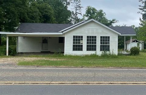 1407 Reynolds Street Springhill LA 71075