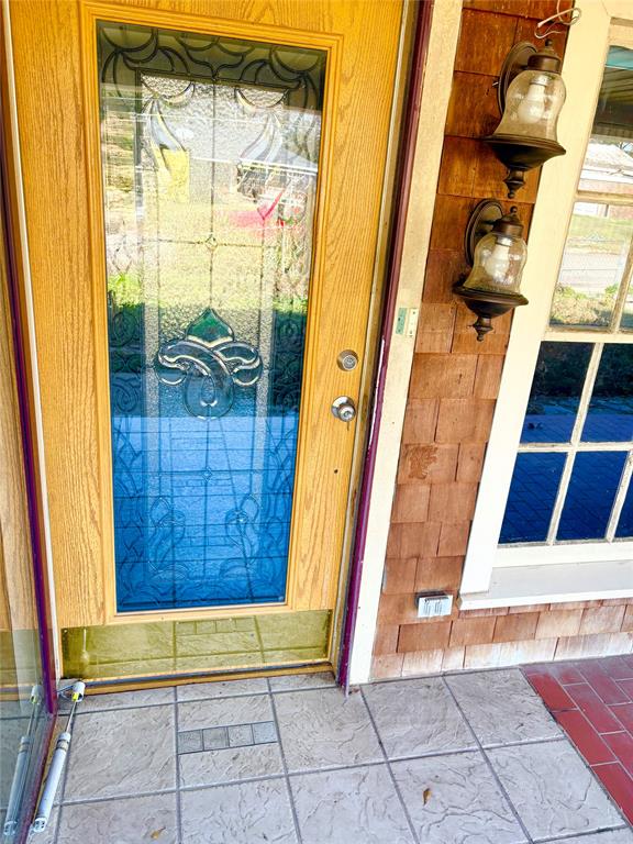 609 Hickory 1 Street