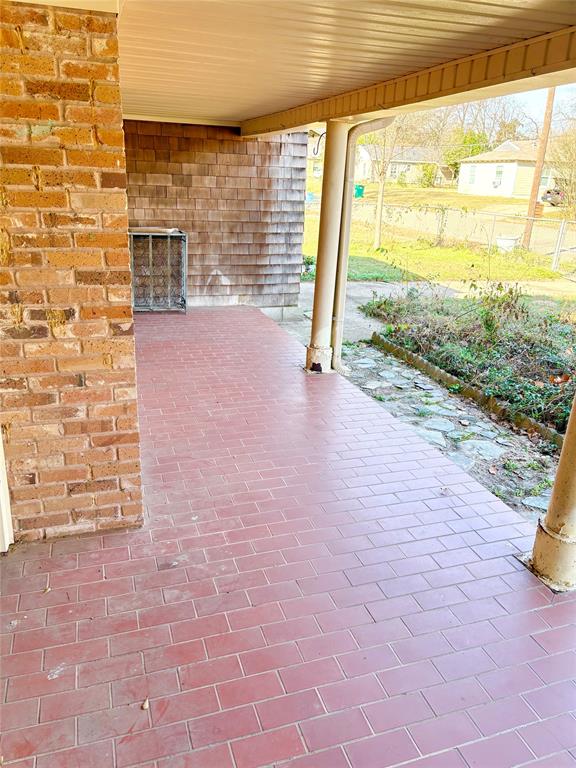 609 Hickory 1 Street
